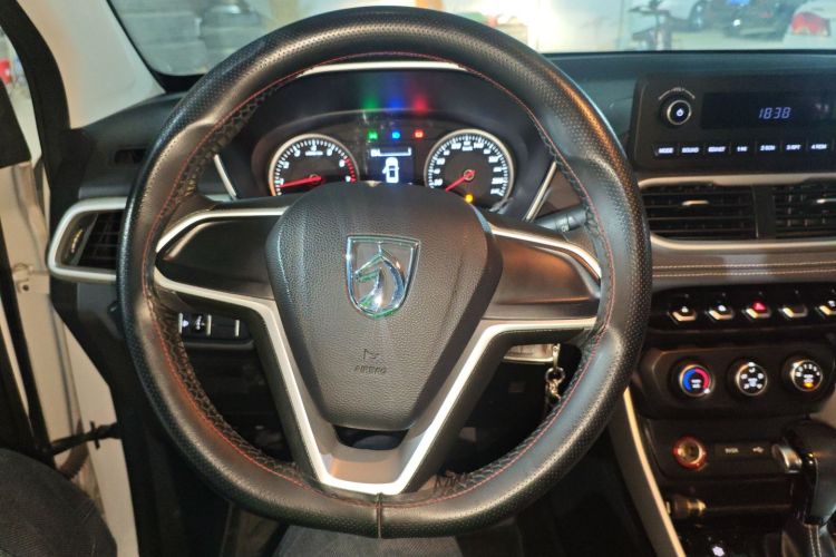 宝骏530 2019款 1.5T CVT精英型 国V局部细节13