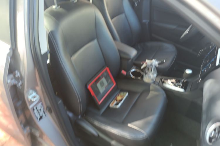 丰田 卡罗拉 2017款 改款 1.2T S-CVT GL局部细节41