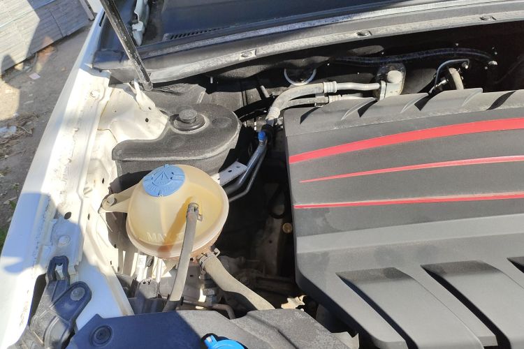 众泰T600 Coupe 2017款 1.5T 自动尊享型局部细节9005