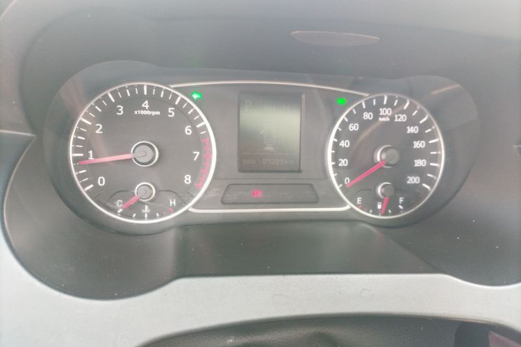 陆风X7 2015款 2.0T 全景尊贵版局部细节14