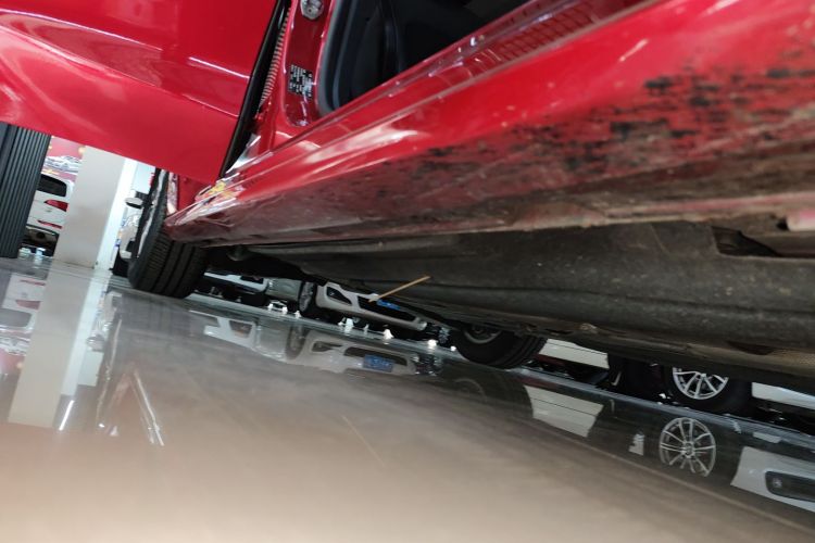 福特 福克斯 2021款 两厢 EcoBoost 180 自动锋潮型局部细节9001