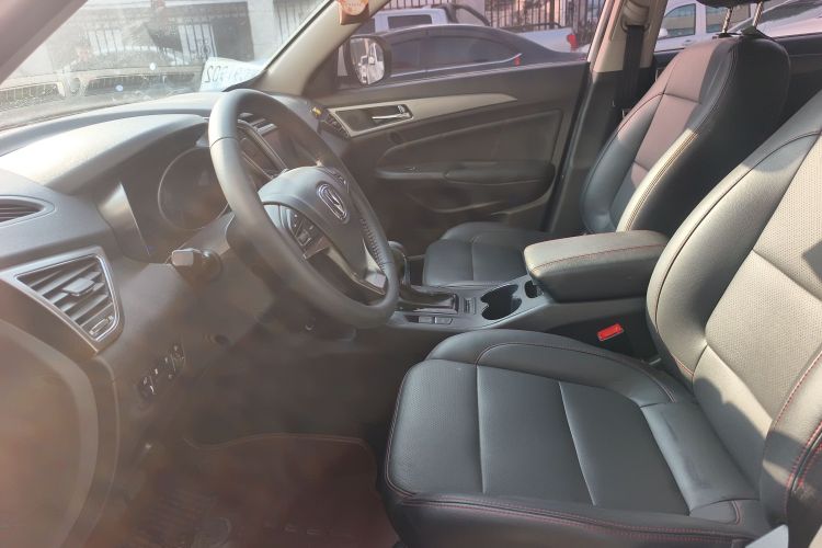 长安CS75 2016款 1.8T 自动精英型 国V局部细节19