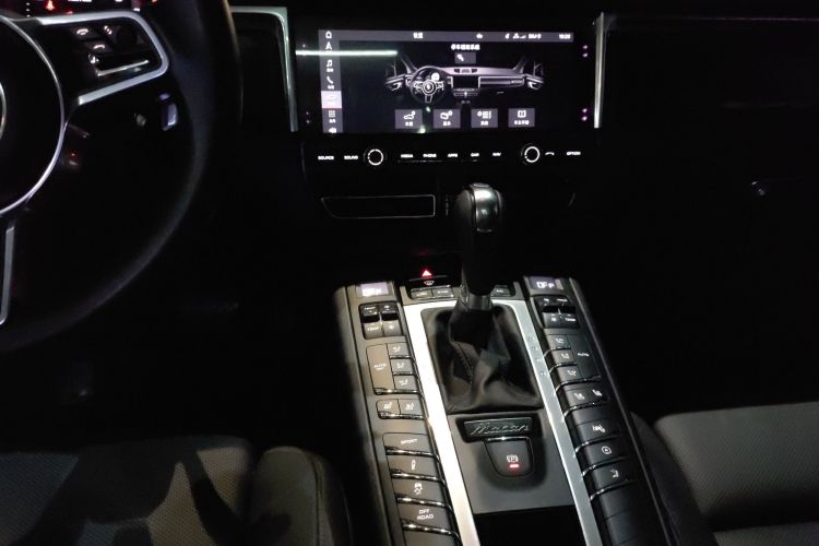 保时捷 2021款 Macan 2.0T中控内饰16