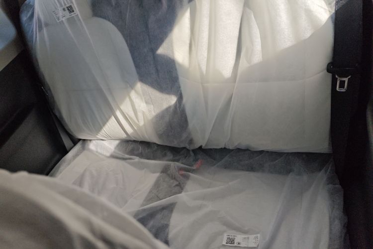 吉利银河 2025款 210km 熊猫骑士中控内饰7004