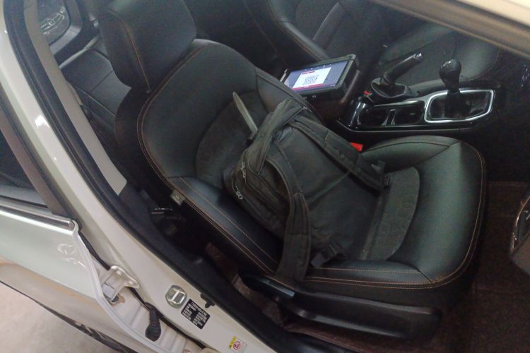 广汽传祺 传祺GS3 2019款 235T 手动精英版局部细节41