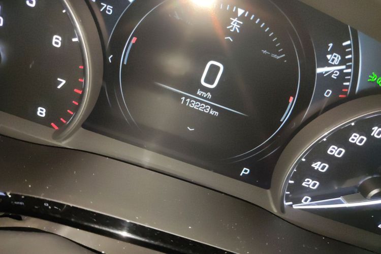 凯迪拉克XT5 2018款 28T 四驱豪华型中控内饰15