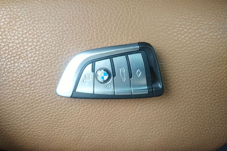 宝马6系GT 2019款 630i M运动套装中控内饰11