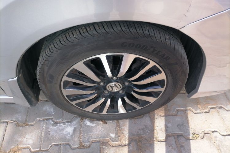 本田 凌派 2013款 1.8L 自动舒适版车身外观10