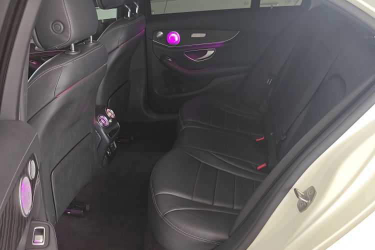 奔驰C级 2020款 C 260 L 运动版中控内饰7004