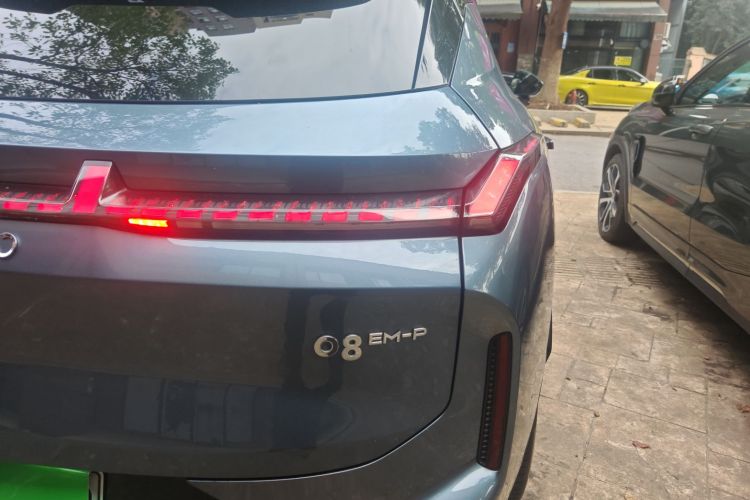 领克08 EM-P 2025款 245km 超长续航Halo车身外观9