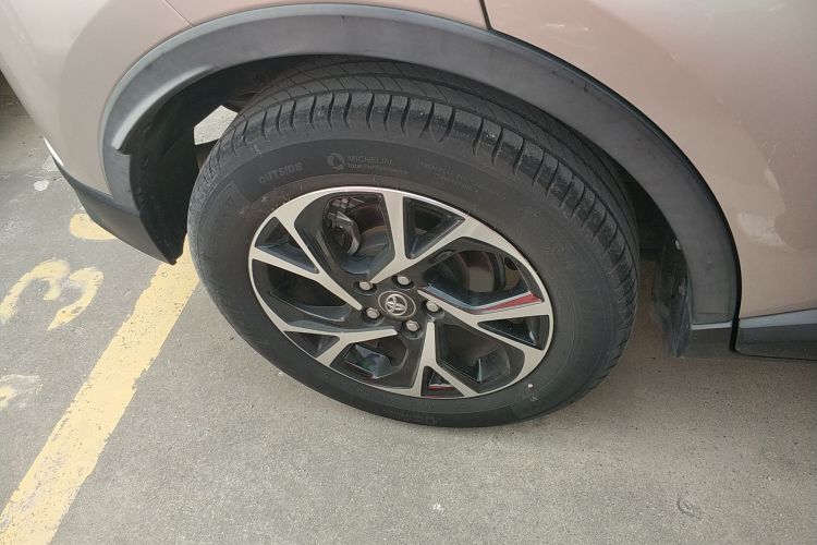 丰田C-HR 2020款 2.0L 领先版车身外观6008