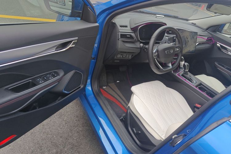 吉利汽车 缤瑞 2019款 200T DCT缤致版中控内饰20