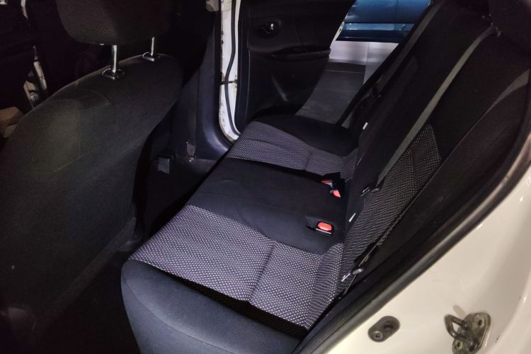 丰田 威驰 2017款 1.5L CVT创行版中控内饰7004