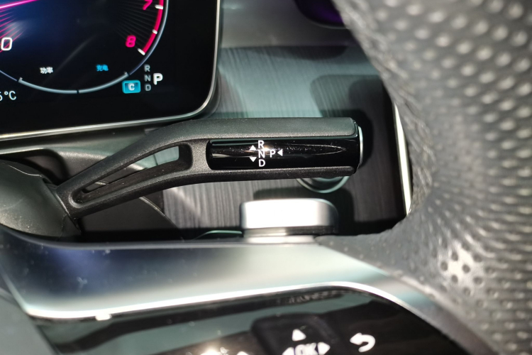 奔驰C级 2024款 C 260 L 运动版局部细节18