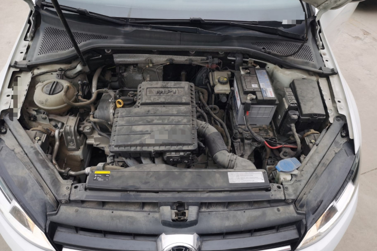 大众 高尔夫 2017款 1.6L 自动舒适百万辆纪念版机舱底盘24