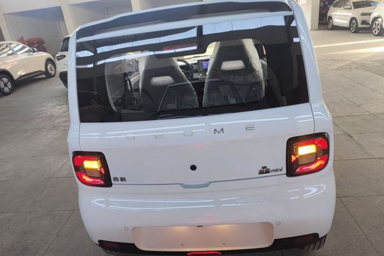 吉利银河 熊猫 2025款 210km 元气熊车身外观6