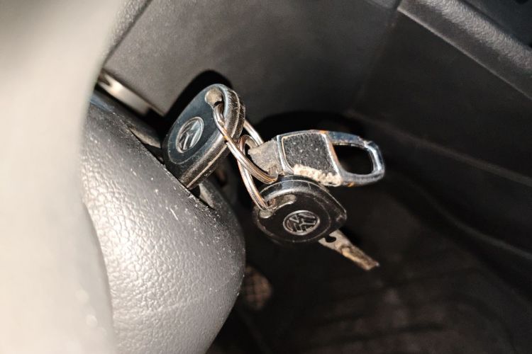 大众 桑塔纳 2013款 1.4L 手动风尚版中控内饰11