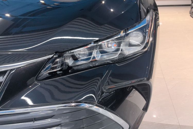 丰田 亚洲龙 2021款 2.5L 豪华版局部细节36