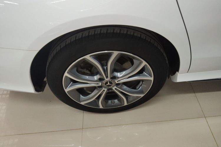 奔驰E级 2020款 改款 E 300 L 运动时尚型车身外观6008