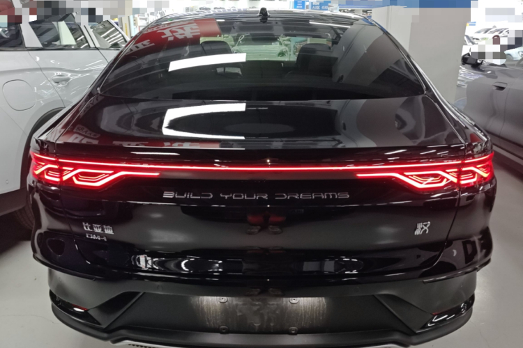 比亚迪 汉 2025款 DM-i 125KM激光雷达智驾型车身外观6