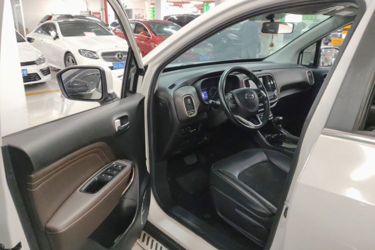 广汽传祺 传祺GS3 2019款 235T 自动精英版中控内饰20