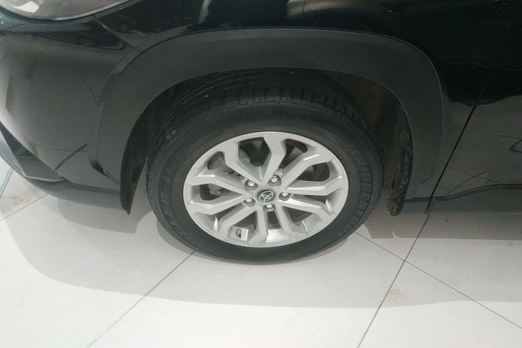 丰田 锋兰达 2023款 2.0L CVT精英版车身外观6007