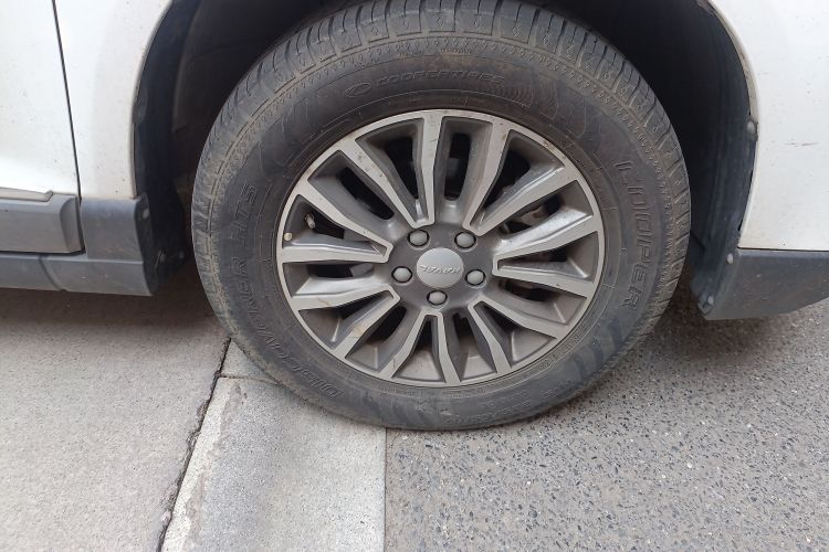 哈弗H6 2021款 运动版 1.5T 自动精英智联型 六边形格栅车身外观6007