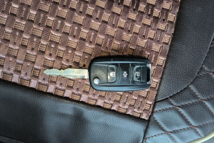 五菱汽车 五菱宏光 2018款 1.5L 经典款S标准型中控内饰11