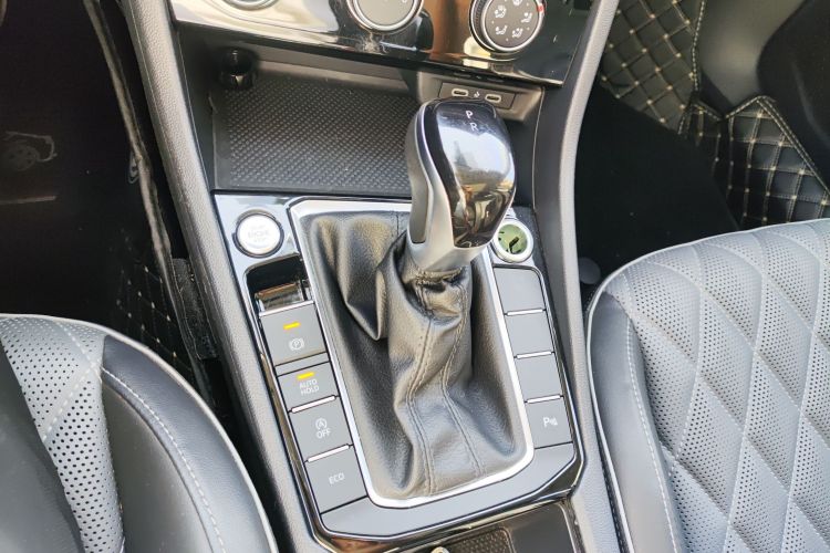 大众 速腾 2023款 300TSI DSG超越版局部细节18