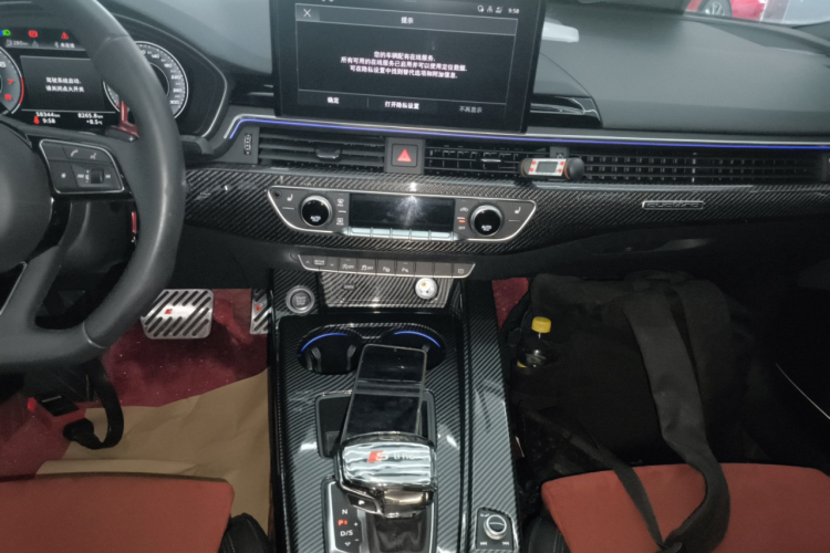 奥迪A4L 2022款 45 TFSI quattro 臻选动感型中控内饰16