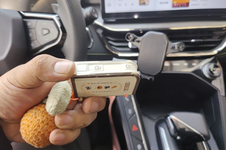 领克06 2023款 Remix 1.5T 劲Halo中控内饰11