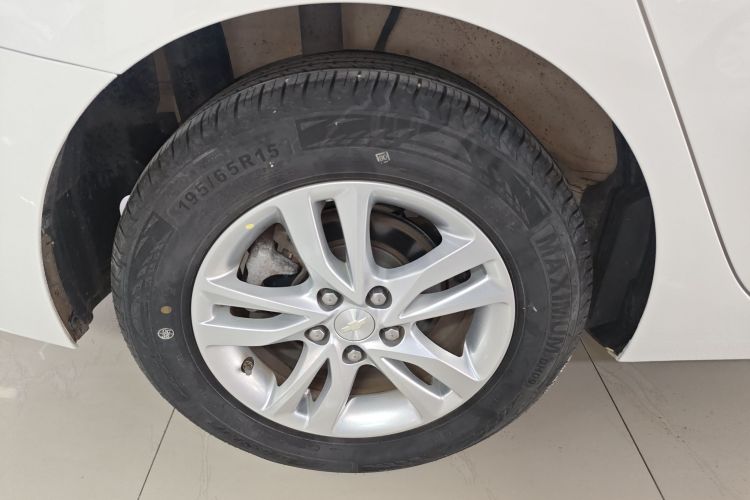 雪佛兰 科沃兹 2019款 320 自动欣悦版车身外观6008