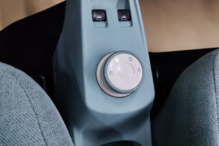 凌宝汽车 凌宝uni 2022款 微甜版中控内饰18