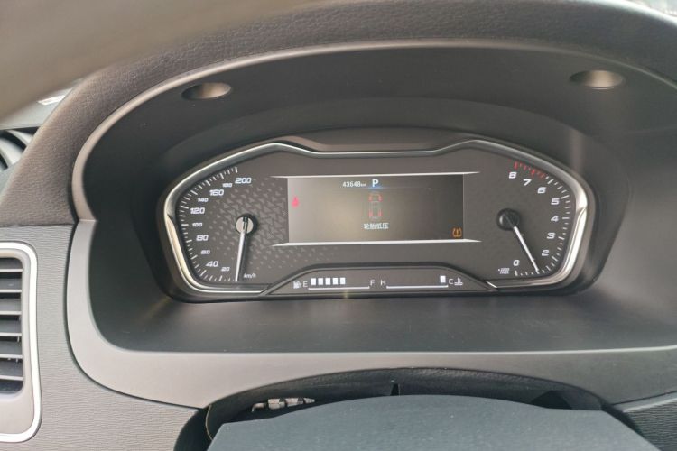 上汽大通MAXUS 大通G20 2023款 ES 2.0T 汽油自动超值版局部细节14