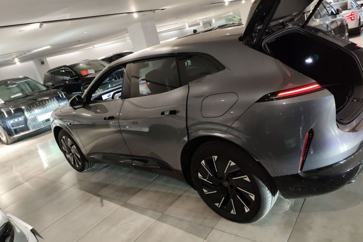 阿维塔07 2024款 Max纯电版车身外观4