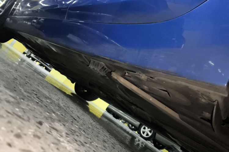 宝马1系 2017款 118i 运动型机舱底盘30