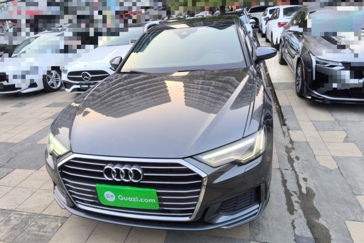 奥迪A6L 2019款 40 TFSI 豪华动感型车身外观2