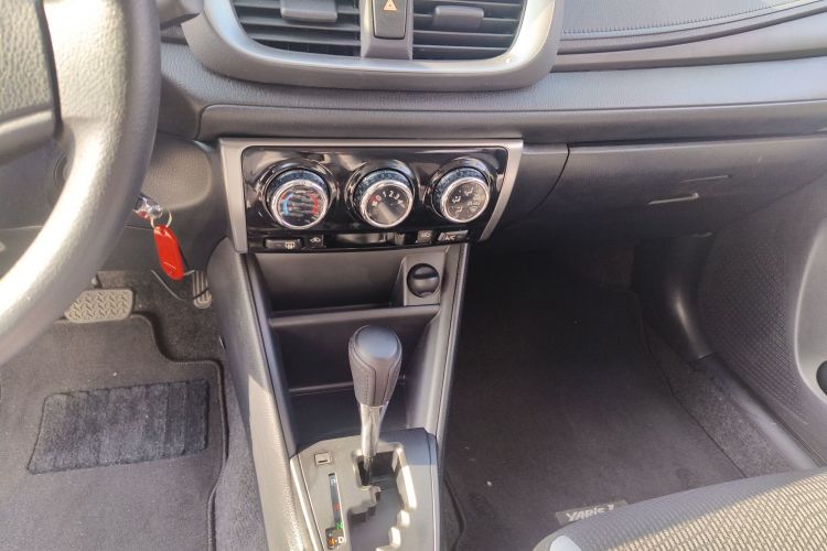 丰田 YARiS L 致炫 2020款 1.5L CVT领先版中控内饰18