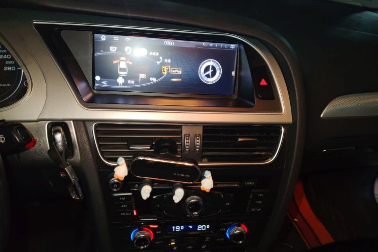 奥迪A4L 2015款 35 TFSI 自动标准型中控内饰16