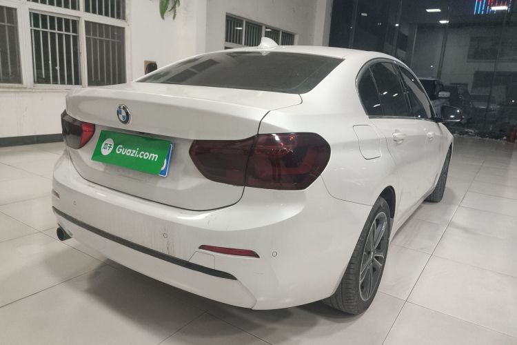 宝马1系 2018款 改款 118i 运动型车身外观7