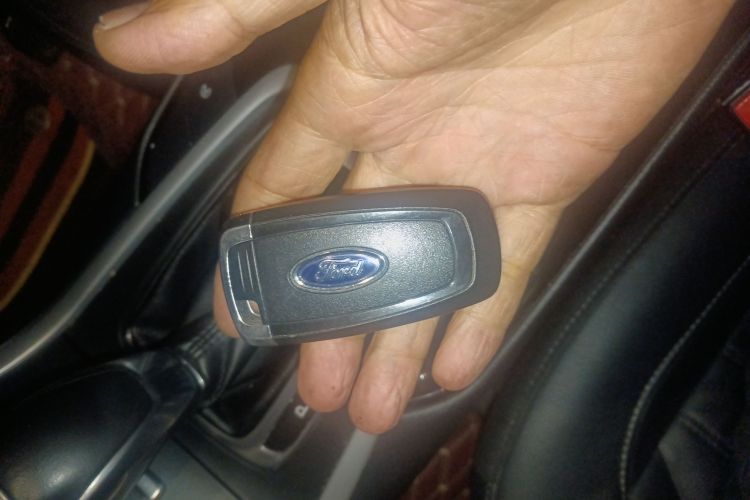 福特 锐界 2018款 EcoBoost 245 两驱铂锐型 5座中控内饰7001