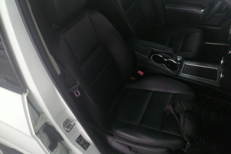 奔驰GLK级 2014款 GLK 260 4MATIC 动感型局部细节41