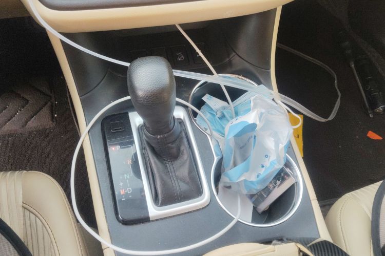 丰田 汉兰达 2018款 2.0T 四驱精英版 7座 国V中控内饰18