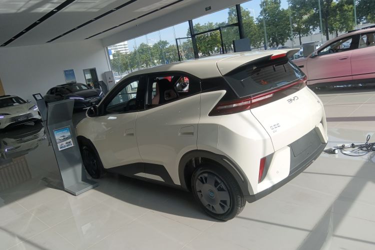 比亚迪 海鸥 2025款 305km 活力版车身外观4