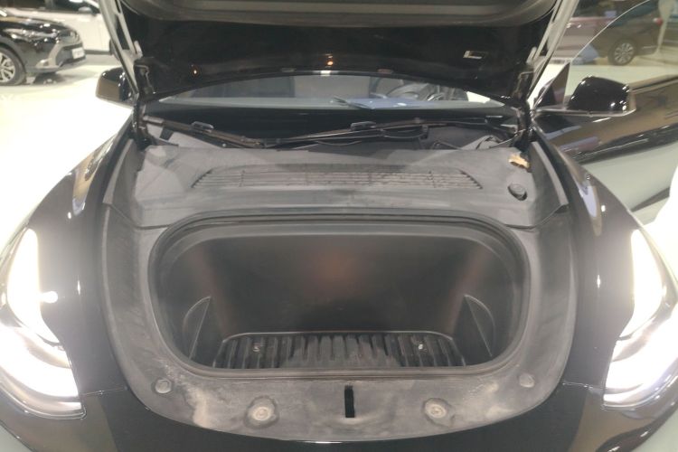 特斯拉 Model Y 2022款 后轮驱动版机舱底盘24