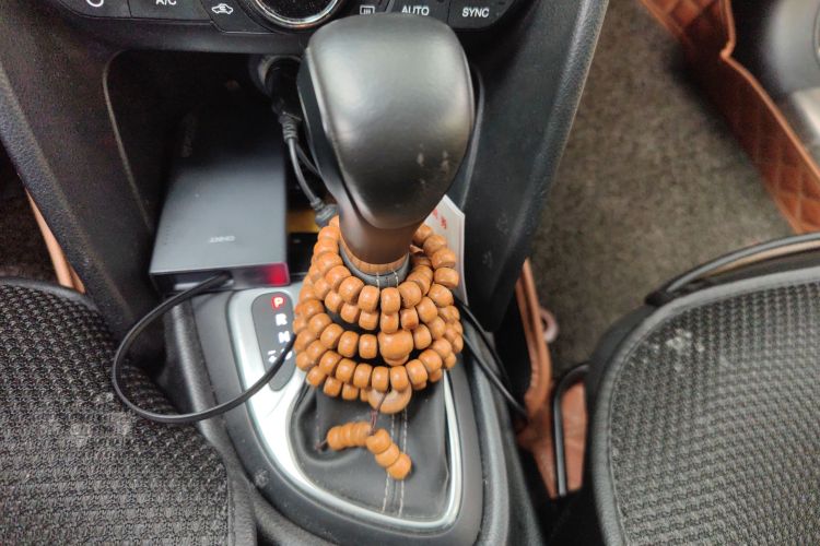 菲亚特 菲翔 2015款 1.4T 自动劲享版中控内饰18