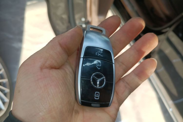 奔驰E级 2022款 E 260 L中控内饰7001