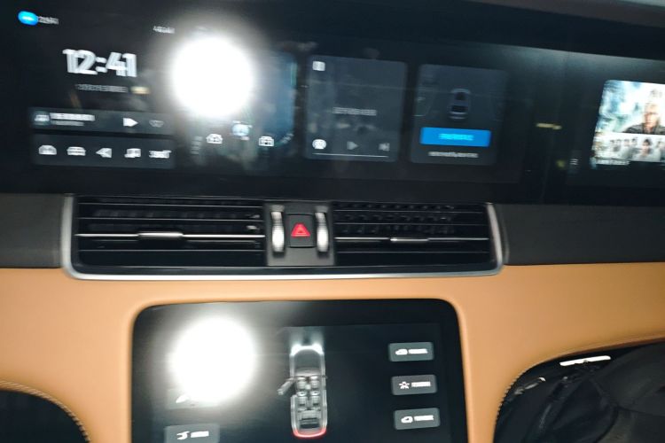 理想汽车 理想ONE 2021款 增程6座版局部细节16