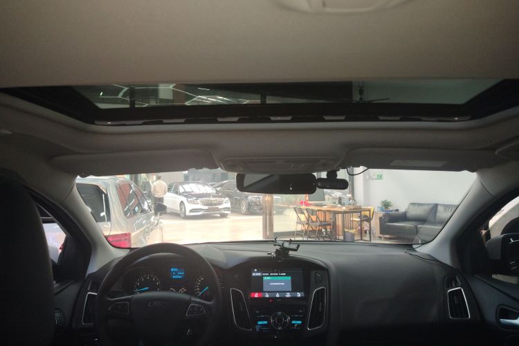 福特 福克斯 2018款 三厢经典 1.6L 自动风尚型智行版中控内饰22