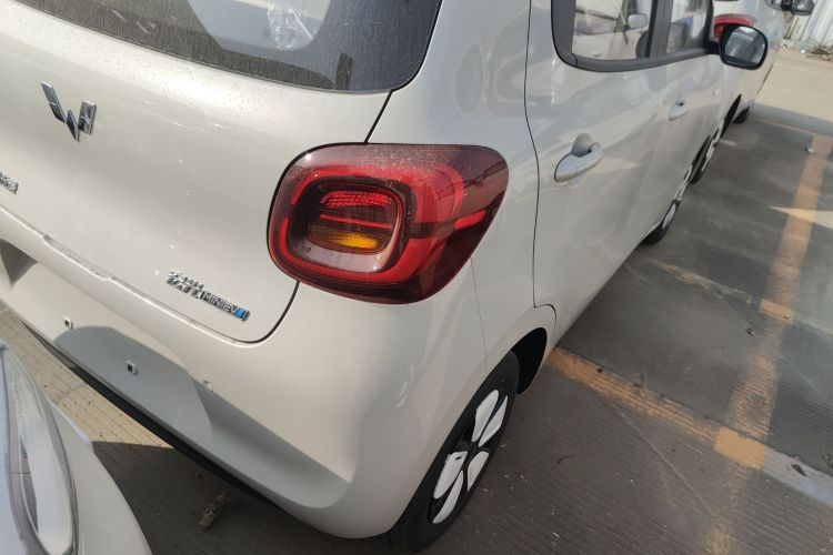 五菱汽车 宏光MINIEV 2025款 四门版 进阶款车身外观6006